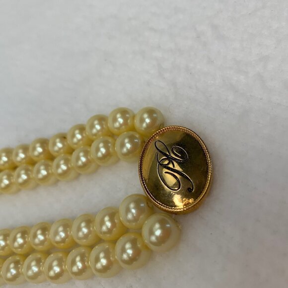 Avon President's Award Faux Pearl Double Strand Necklace - Gold Tone 15" - Picture 7 of 10